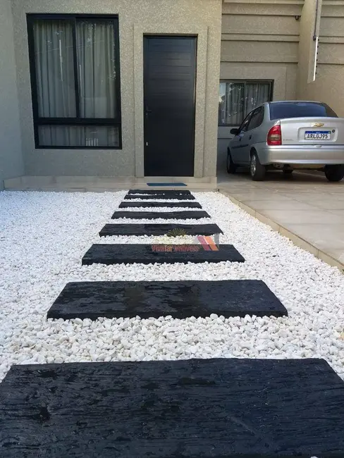 Casa com 3 quartos à venda, 115m2 em Sabiá, Araucaria - PR - imagem 4 Foto 4 de Casa com 3 quartos à venda, 115m2 em Sabiá, Araucaria - PR