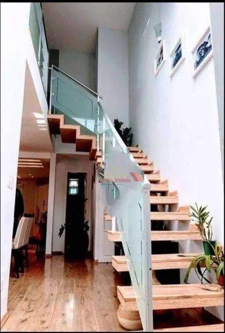 Sobrado com 4 quartos à venda, 510m2 em Porto das Laranjeiras, Araucaria - PR - imagem 3 Foto 3 de Sobrado com 4 quartos à venda, 510m2 em Porto das Laranjeiras, Araucaria - PR