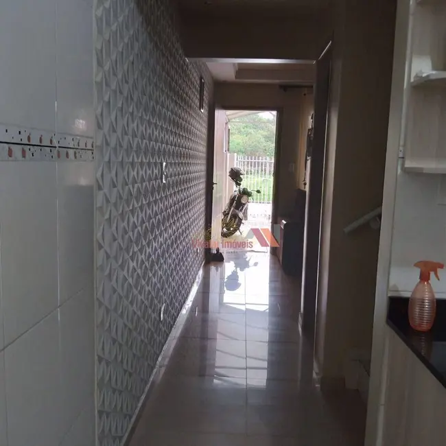 Foto 4 de Sobrado com 2 quartos à venda, 70m2 em Cidade Industrial, Curitiba - PR