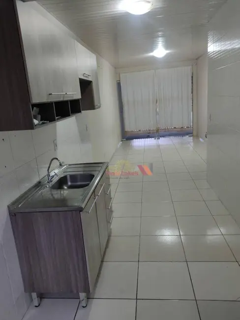 Casa com 2 quartos à venda, 180m2 em Campo Largo - PR - imagem 3 Foto 3 de Casa com 2 quartos à venda, 180m2 em Campo Largo - PR