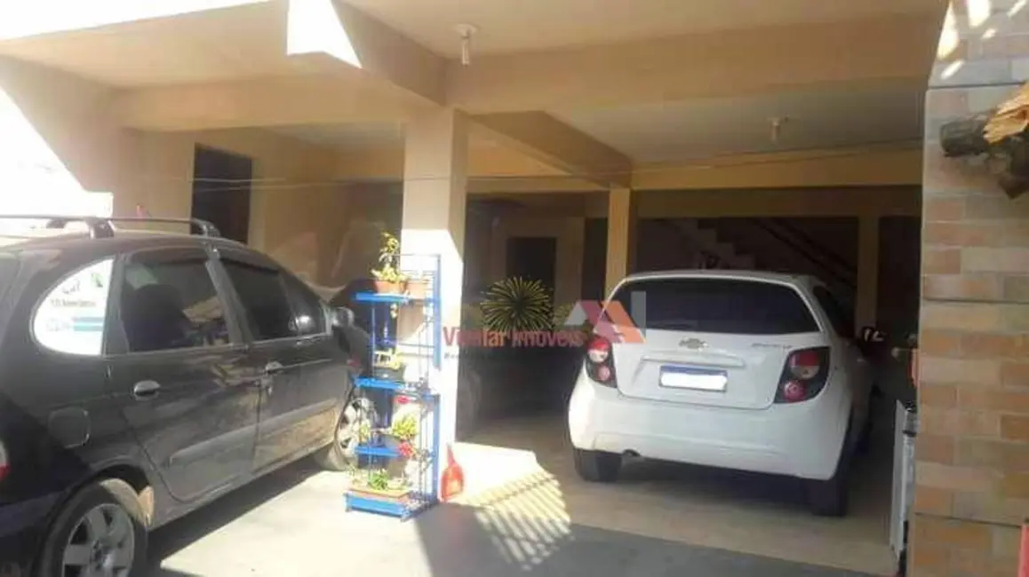 Casa com 3 quartos à venda, 141m2 em Centro, Contenda - PR - imagem 4 Foto 4 de Casa com 3 quartos à venda, 141m2 em Centro, Contenda - PR