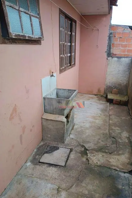 Casa com 2 quartos à venda, 60m2 em Centro, Contenda - PR - imagem 5 Foto 5 de Casa com 2 quartos à venda, 60m2 em Centro, Contenda - PR