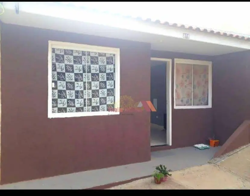 Casa com 2 quartos à venda, 56m2 em Centro, Contenda - PR - imagem 2 Foto 2 de Casa com 2 quartos à venda, 56m2 em Centro, Contenda - PR