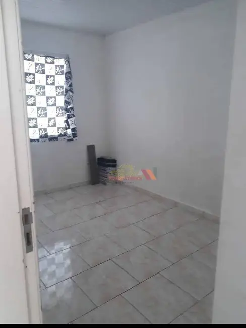 Casa com 2 quartos à venda, 56m2 em Centro, Contenda - PR - imagem 3 Foto 3 de Casa com 2 quartos à venda, 56m2 em Centro, Contenda - PR