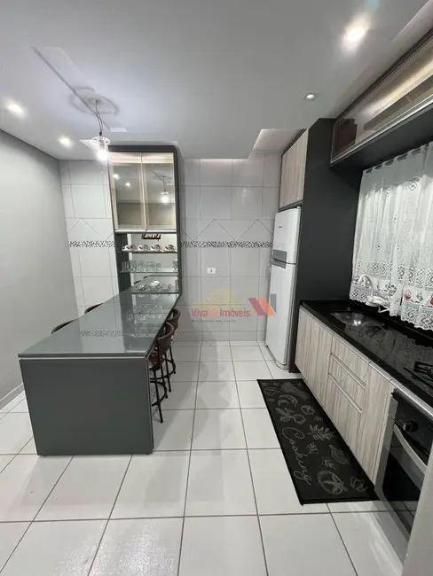 Sobrado com 3 quartos à venda, 210m2 em Passaúna, Araucaria - PR - imagem 4 Foto 4 de Sobrado com 3 quartos à venda, 210m2 em Passaúna, Araucaria - PR