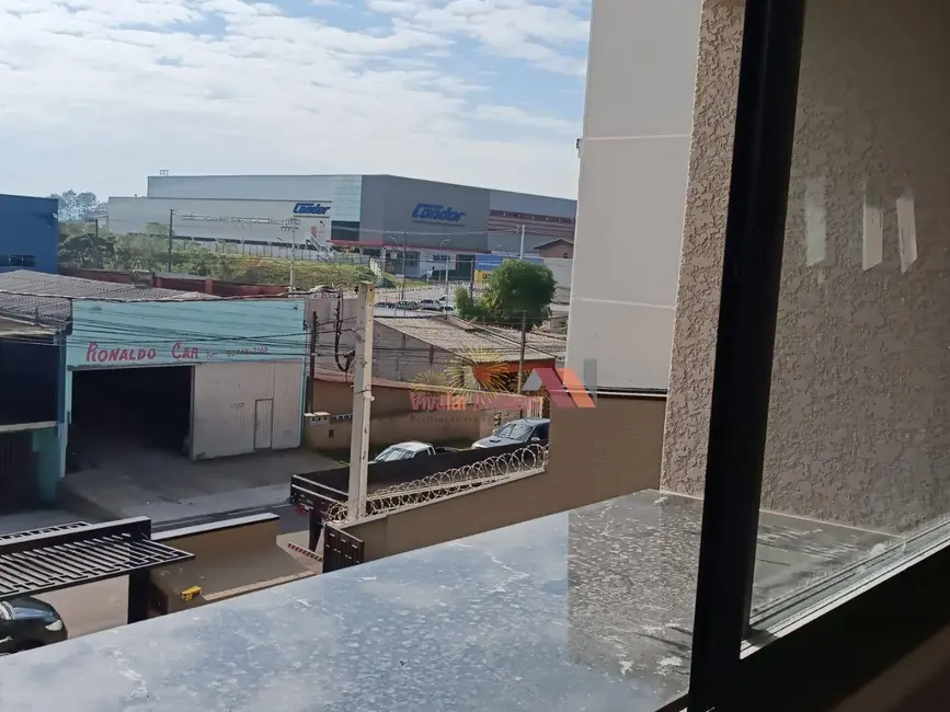 Sobrado com 3 quartos à venda, 216m2 em Iguaçu, Araucaria - PR - imagem 4 Foto 4 de Sobrado com 3 quartos à venda, 216m2 em Iguaçu, Araucaria - PR