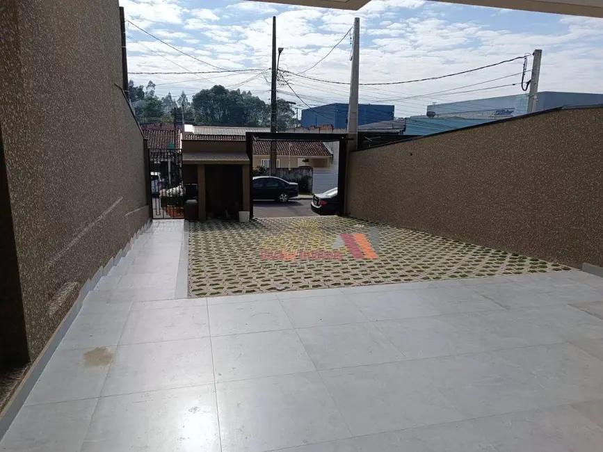 Sobrado com 3 quartos à venda, 216m2 em Iguaçu, Araucaria - PR - imagem 3 Foto 3 de Sobrado com 3 quartos à venda, 216m2 em Iguaçu, Araucaria - PR