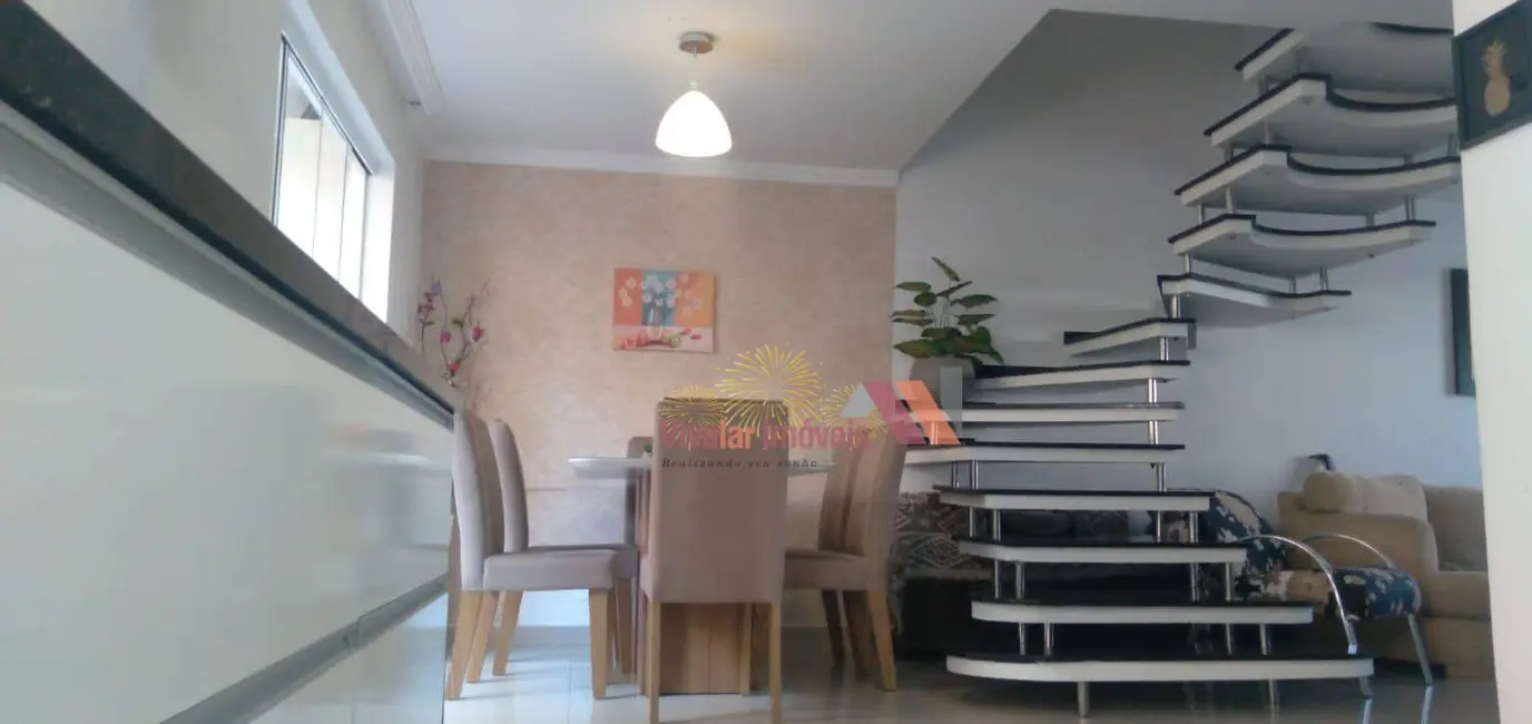 Sobrado com 3 quartos à venda, 118m2 em Iguaçu, Araucaria - PR - imagem 4 Foto 4 de Sobrado com 3 quartos à venda, 118m2 em Iguaçu, Araucaria - PR