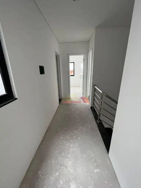 Sobrado com 3 quartos à venda, 192m2 em Fazenda Velha, Araucaria - PR - imagem 6 Foto 6 de Sobrado com 3 quartos à venda, 192m2 em Fazenda Velha, Araucaria - PR