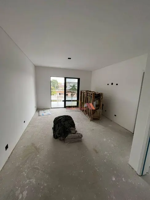 Sobrado com 3 quartos à venda, 192m2 em Fazenda Velha, Araucaria - PR - imagem 8 Foto 8 de Sobrado com 3 quartos à venda, 192m2 em Fazenda Velha, Araucaria - PR