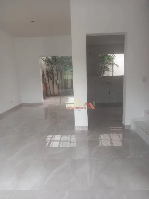 Sobrado com 3 quartos à venda, 115m2 em Tindiquera, Araucaria - PR - imagem 3 Foto 3 de Sobrado com 3 quartos à venda, 115m2 em Tindiquera, Araucaria - PR