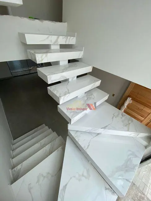 Sobrado com 3 quartos à venda, 141m2 em Costeira, Araucaria - PR - imagem 7 Foto 7 de Sobrado com 3 quartos à venda, 141m2 em Costeira, Araucaria - PR