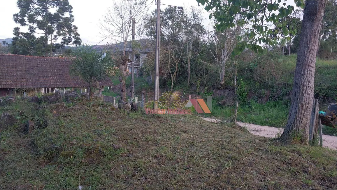 Foto 7 de Casa com 3 quartos à venda, 600m2 em Leão, Agudos Do Sul - PR