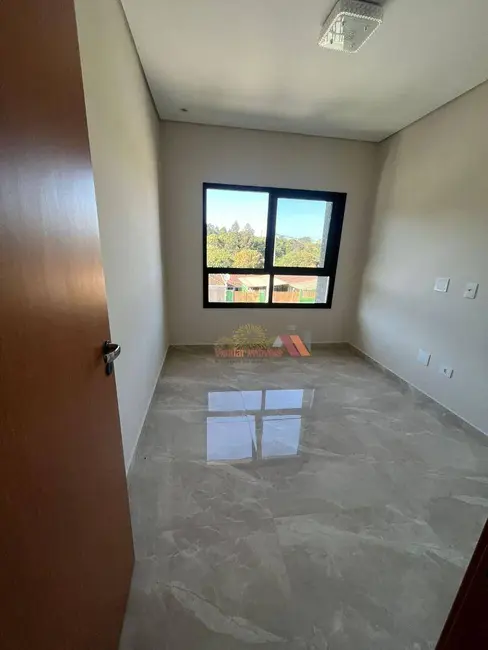 Sobrado com 3 quartos à venda, 180m2 em Porto das Laranjeiras, Araucaria - PR - imagem 3 Foto 3 de Sobrado com 3 quartos à venda, 180m2 em Porto das Laranjeiras, Araucaria - PR