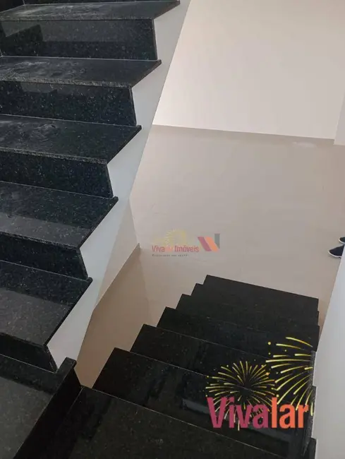 Sobrado com 3 quartos à venda, 225m2 em Thomaz Coelho, Araucaria - PR - imagem 5 Foto 5 de Sobrado com 3 quartos à venda, 225m2 em Thomaz Coelho, Araucaria - PR