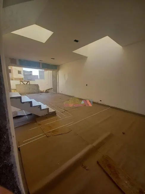 Sobrado com 3 quartos à venda, 175m2 em Iguaçu, Araucaria - PR - imagem 6 Foto 6 de Sobrado com 3 quartos à venda, 175m2 em Iguaçu, Araucaria - PR