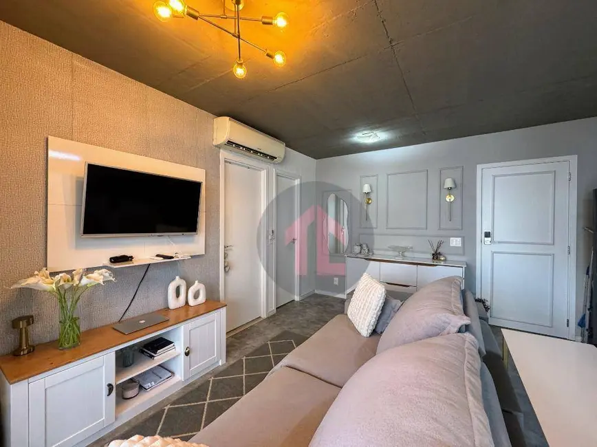 Apartamento com 1 quarto à venda, 40m2 em Cambuí, Campinas - SP - imagem 2 Foto 2 de Apartamento com 1 quarto à venda, 40m2 em Cambuí, Campinas - SP