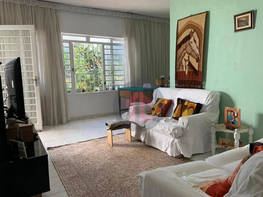 Foto 2 de Casa com 3 quartos à venda, 270m2 em Vila Joaquim Inácio, Campinas - SP