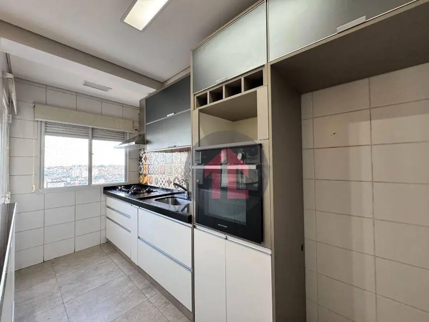 Apartamento com 3 quartos para alugar, 80m2 em Ponte Preta, Campinas - SP - imagem 4 Foto 4 de Apartamento com 3 quartos para alugar, 80m2 em Ponte Preta, Campinas - SP
