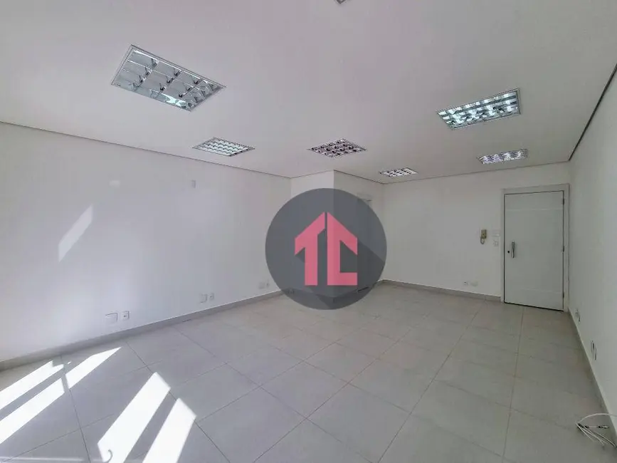 Sala Comercial para alugar, 35m2 em Centro, Campinas - SP - imagem 2 Foto 2 de Sala Comercial para alugar, 35m2 em Centro, Campinas - SP