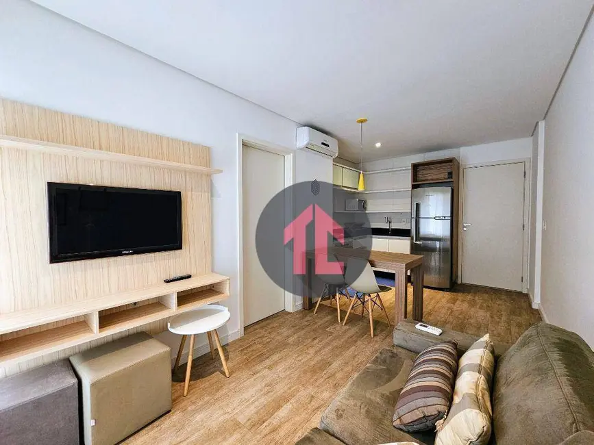 Foto 2 de Apartamento com 1 quarto para alugar, 40m2 em Cambuí, Campinas - SP
