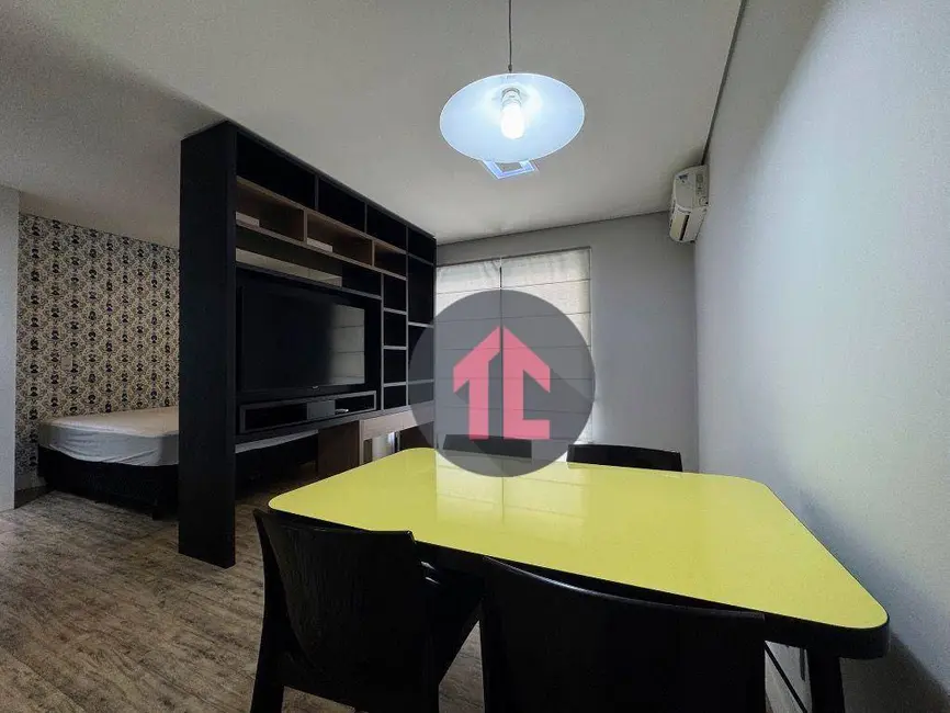 Foto 3 de Apartamento com 1 quarto para alugar, 40m2 em Cambuí, Campinas - SP