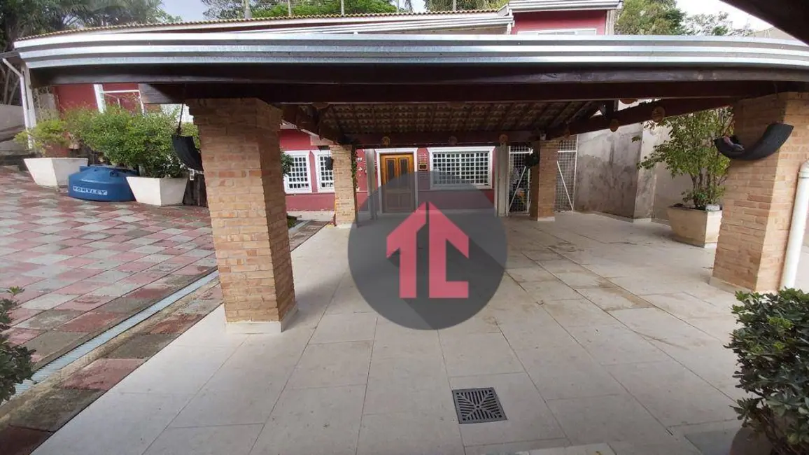 Chácara com 3 quartos à venda, 2015m2 em Parque Valinhos, Valinhos - SP - imagem 5 Foto 5 de Chácara com 3 quartos à venda, 2015m2 em Parque Valinhos, Valinhos - SP