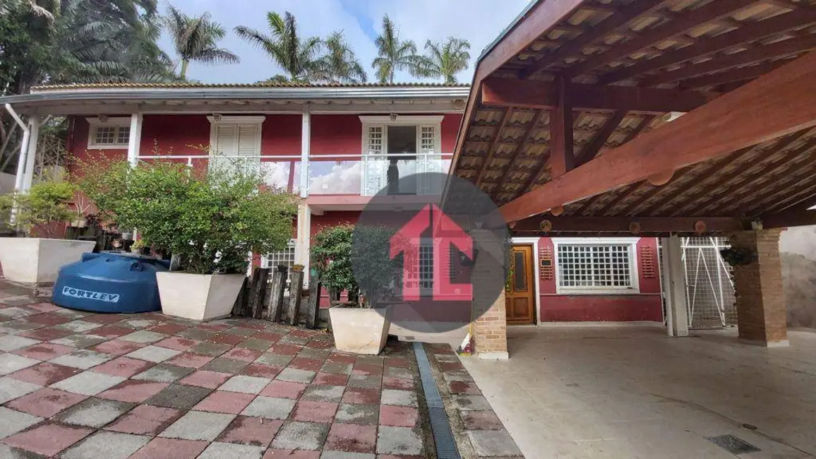 Chácara com 3 quartos à venda, 2015m2 em Parque Valinhos, Valinhos - SP - imagem 3 Foto 3 de Chácara com 3 quartos à venda, 2015m2 em Parque Valinhos, Valinhos - SP