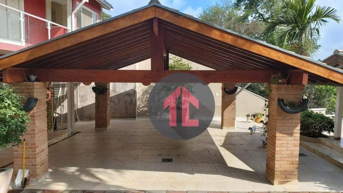 Chácara com 3 quartos à venda, 2015m2 em Parque Valinhos, Valinhos - SP - imagem 4 Foto 4 de Chácara com 3 quartos à venda, 2015m2 em Parque Valinhos, Valinhos - SP