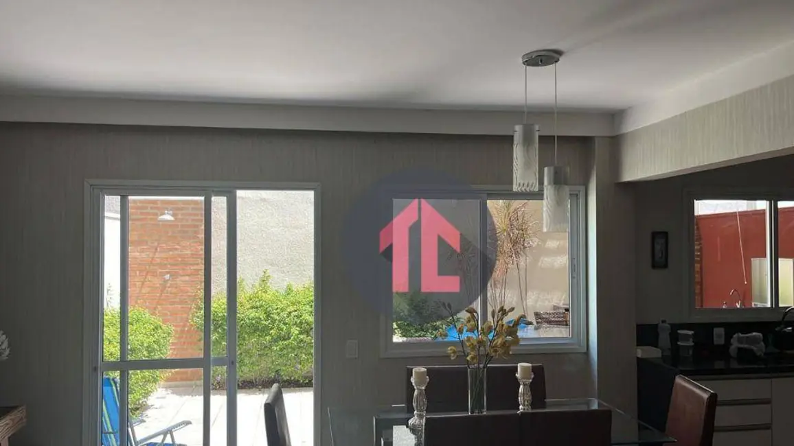 Sobrado com 3 quartos à venda, 246m2 em Vila Bourbon (Sousas), Campinas - SP - imagem 4 Foto 4 de Sobrado com 3 quartos à venda, 246m2 em Vila Bourbon (Sousas), Campinas - SP