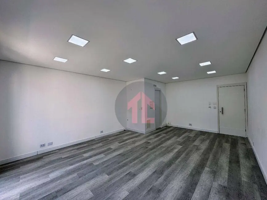 Sala Comercial à venda e para alugar, 35m2 em Centro, Campinas - SP - imagem 2 Foto 2 de Sala Comercial à venda e para alugar, 35m2 em Centro, Campinas - SP