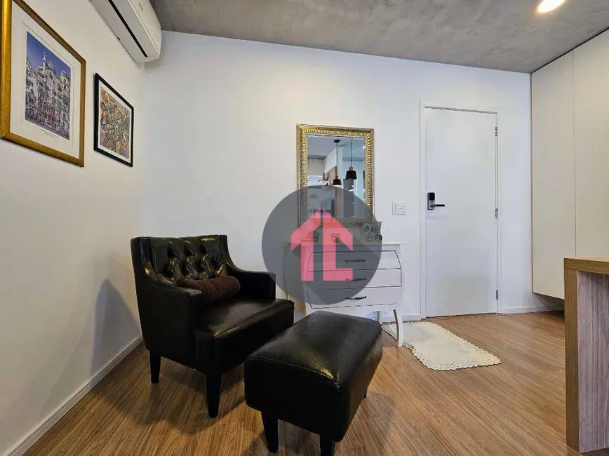 Foto 4 de Apartamento com 1 quarto para alugar, 40m2 em Cambuí, Campinas - SP