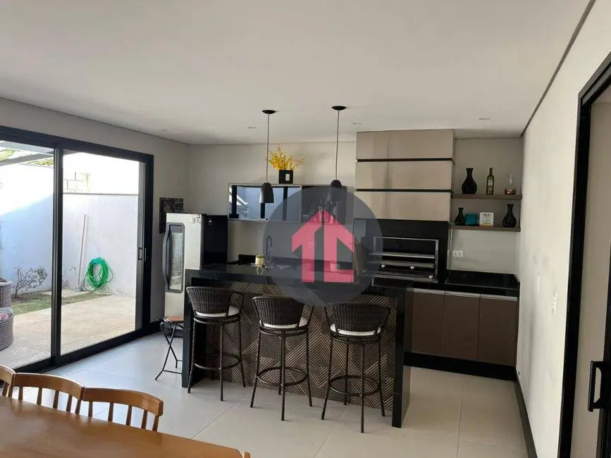 Sobrado com 3 quartos à venda, 298m2 em Parque Rural Fazenda Santa Cândida, Campinas - SP - imagem 5 Foto 5 de Sobrado com 3 quartos à venda, 298m2 em Parque Rural Fazenda Santa Cândida, Campinas - SP