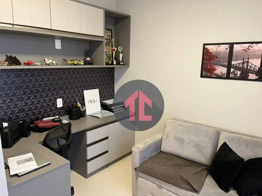 Sobrado com 3 quartos à venda, 298m2 em Parque Rural Fazenda Santa Cândida, Campinas - SP - imagem 6 Foto 6 de Sobrado com 3 quartos à venda, 298m2 em Parque Rural Fazenda Santa Cândida, Campinas - SP