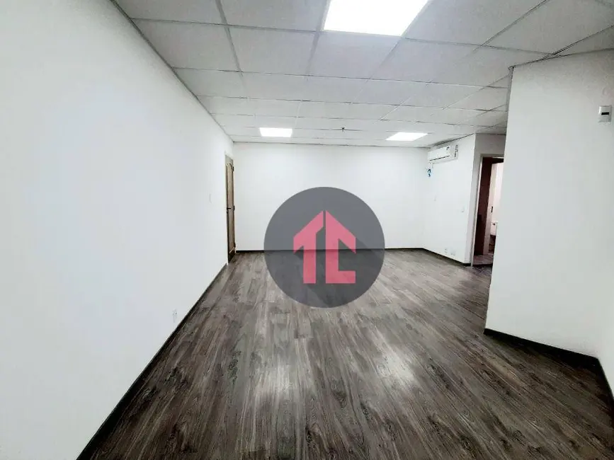 Sala Comercial para alugar, 39m2 em Centro, Campinas - SP - imagem 2 Foto 2 de Sala Comercial para alugar, 39m2 em Centro, Campinas - SP