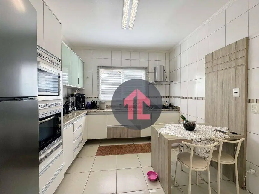 Casa de Condomínio com 3 quartos à venda, 396m2 em Valinhos - SP - imagem 9 Foto 9 de Casa de Condomínio com 3 quartos à venda, 396m2 em Valinhos - SP