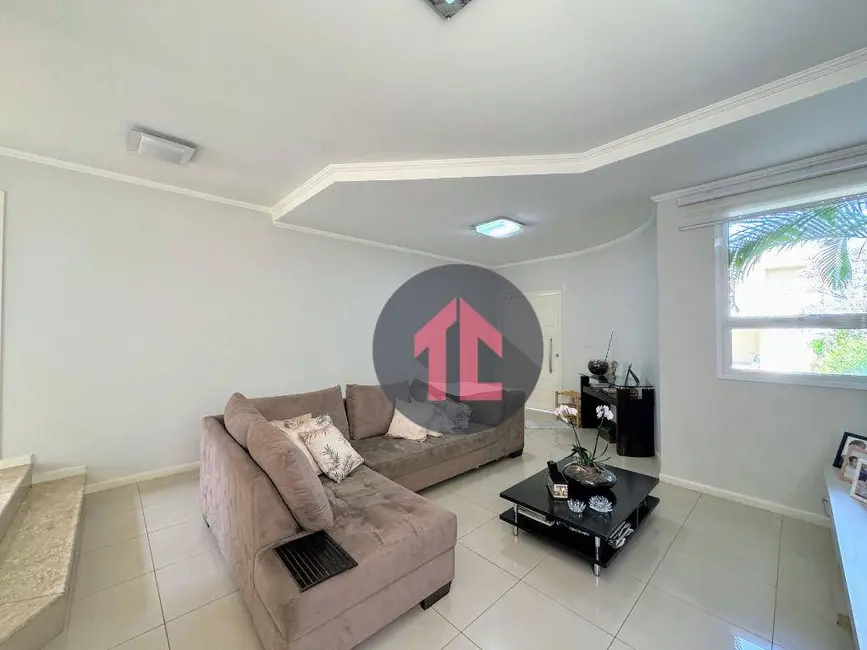 Casa de Condomínio com 3 quartos à venda, 396m2 em Valinhos - SP - imagem 4 Foto 4 de Casa de Condomínio com 3 quartos à venda, 396m2 em Valinhos - SP