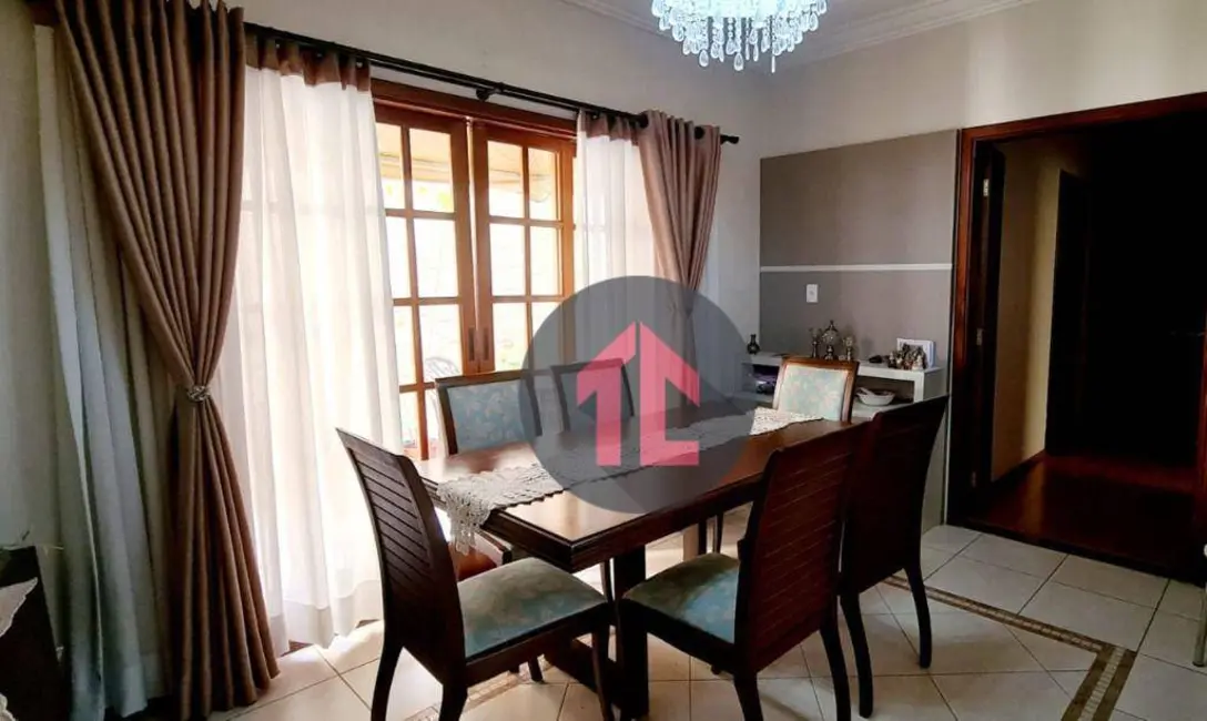 Casa com 3 quartos à venda, 300m2 em São Bernardo, Campinas - SP - imagem 6 Foto 6 de Casa com 3 quartos à venda, 300m2 em São Bernardo, Campinas - SP