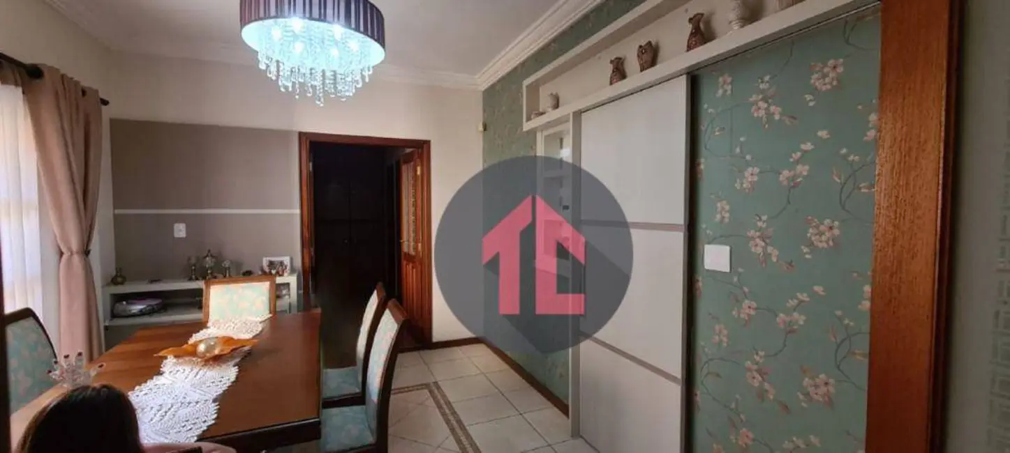 Casa com 3 quartos à venda, 300m2 em São Bernardo, Campinas - SP - imagem 5 Foto 5 de Casa com 3 quartos à venda, 300m2 em São Bernardo, Campinas - SP