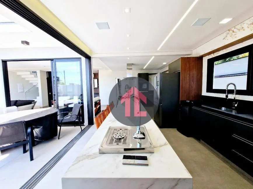 Casa de Condomínio com 3 quartos à venda, 460m2 em Loteamento Parque dos Alecrins, Campinas - SP - imagem 9 Foto 9 de Casa de Condomínio com 3 quartos à venda, 460m2 em Loteamento Parque dos Alecrins, Campinas - SP