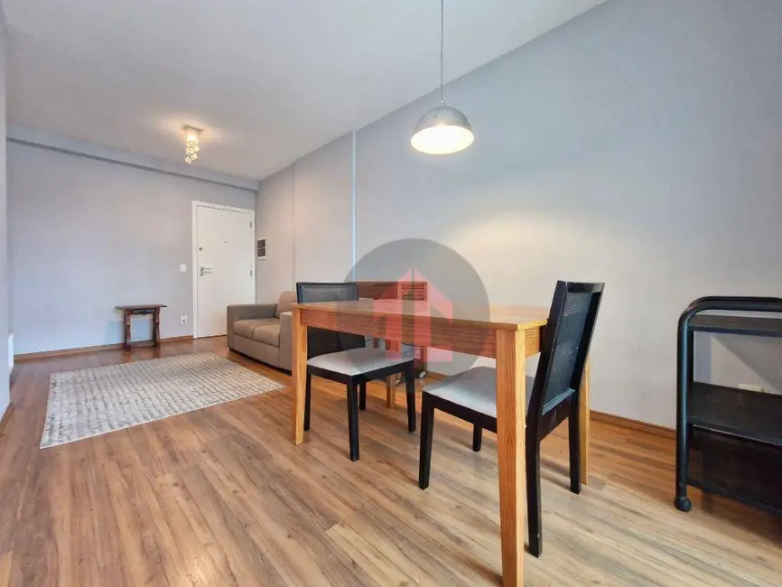 Foto 3 de Apartamento com 2 quartos para alugar, 62m2 em Cambuí, Campinas - SP