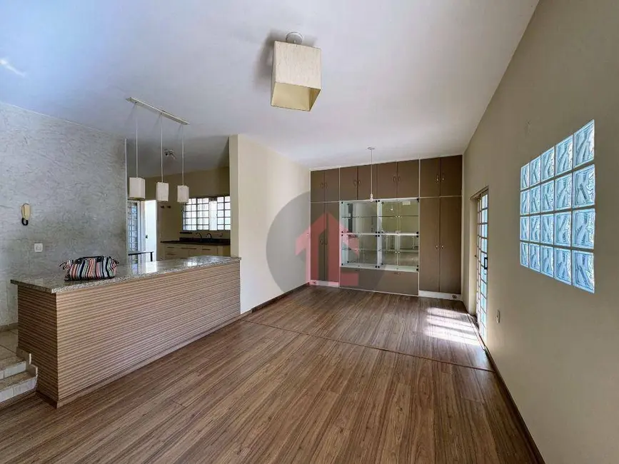 Casa com 3 quartos à venda, 490m2 em Parque das Universidades, Campinas - SP - imagem 8 Foto 8 de Casa com 3 quartos à venda, 490m2 em Parque das Universidades, Campinas - SP