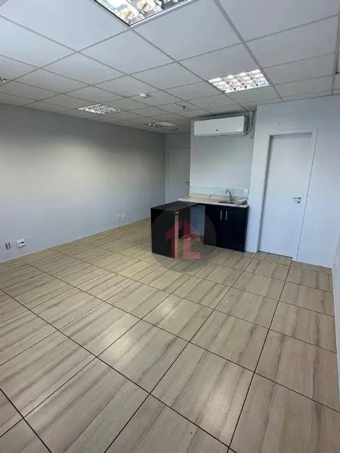 Sala Comercial para alugar, 35m2 em Cambuí, Campinas - SP - imagem 2 Foto 2 de Sala Comercial para alugar, 35m2 em Cambuí, Campinas - SP