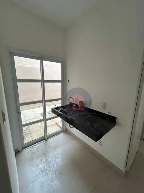 Casa com 3 quartos para alugar, 85m2 em Cambuí, Campinas - SP - imagem 4 Foto 4 de Casa com 3 quartos para alugar, 85m2 em Cambuí, Campinas - SP
