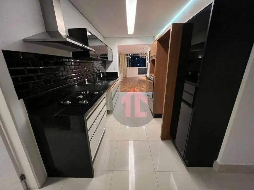 Foto 8 de Apartamento com 3 quartos à venda, 165m2 em Cambuí, Campinas - SP
