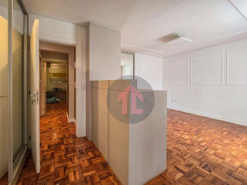Apartamento com 3 quartos à venda, 165m2 em Cambuí, Campinas - SP - imagem 9 Foto 9 de Apartamento com 3 quartos à venda, 165m2 em Cambuí, Campinas - SP
