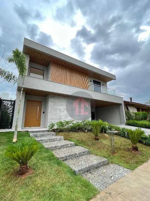 Sobrado com 4 quartos à venda, 386m2 em Loteamento Parque dos Alecrins, Campinas - SP - imagem 2 Foto 2 de Sobrado com 4 quartos à venda, 386m2 em Loteamento Parque dos Alecrins, Campinas - SP