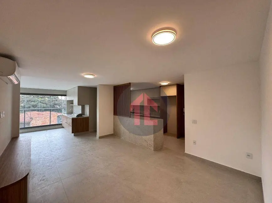 Apartamento com 3 quartos para alugar, 126m2 em Cambuí, Campinas - SP - imagem 2 Foto 2 de Apartamento com 3 quartos para alugar, 126m2 em Cambuí, Campinas - SP