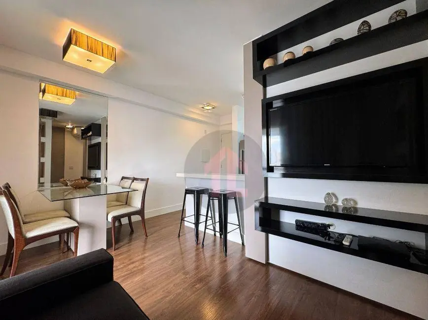 Foto 3 de Apartamento com 1 quarto para alugar, 47m2 em Centro, Campinas - SP