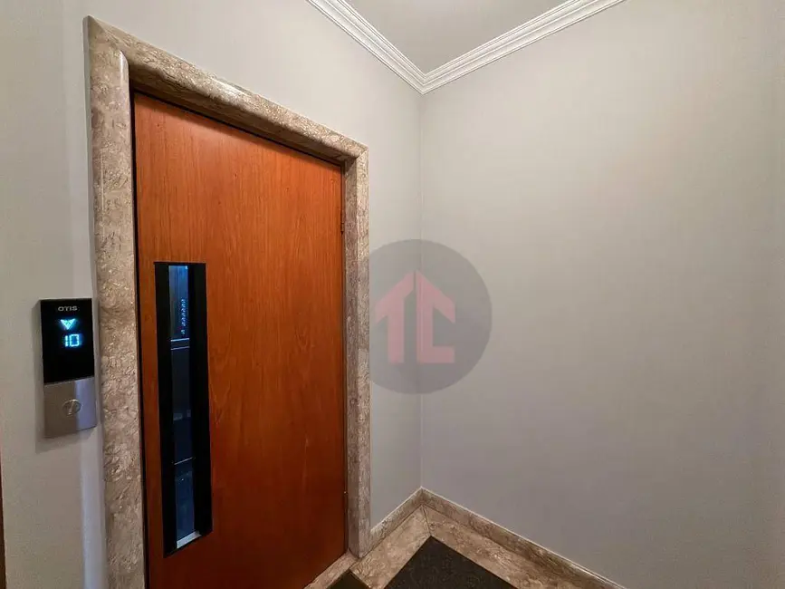 Apartamento com 4 quartos para alugar, 240m2 em Cambuí, Campinas - SP - imagem 9 Foto 9 de Apartamento com 4 quartos para alugar, 240m2 em Cambuí, Campinas - SP